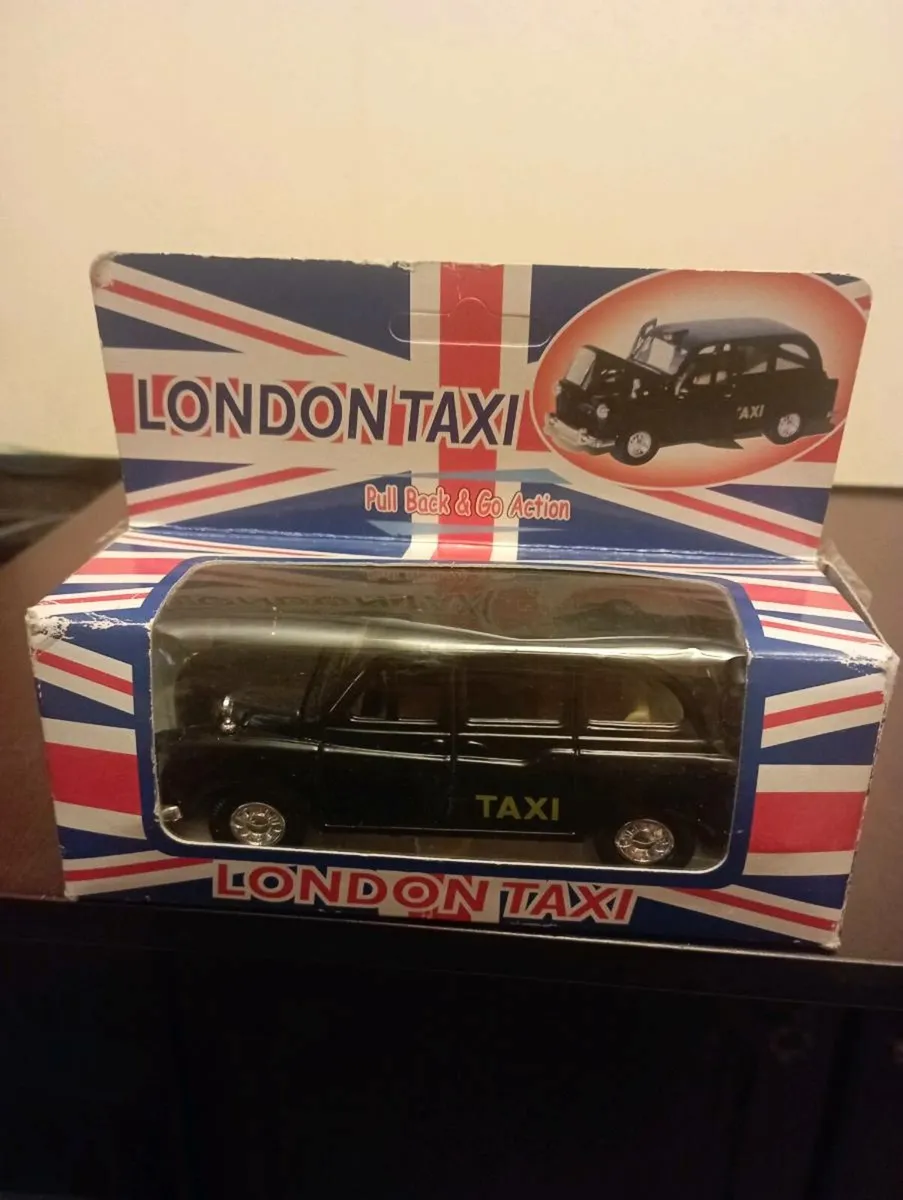WALLY VINTAGE LONDON BLACK TAXI  P ULL BACK & GO - Image 1
