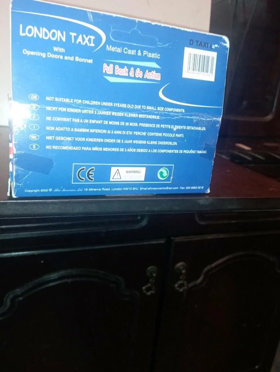 WALLY VINTAGE LONDON BLACK TAXI  P ULL BACK & GO - Image 2