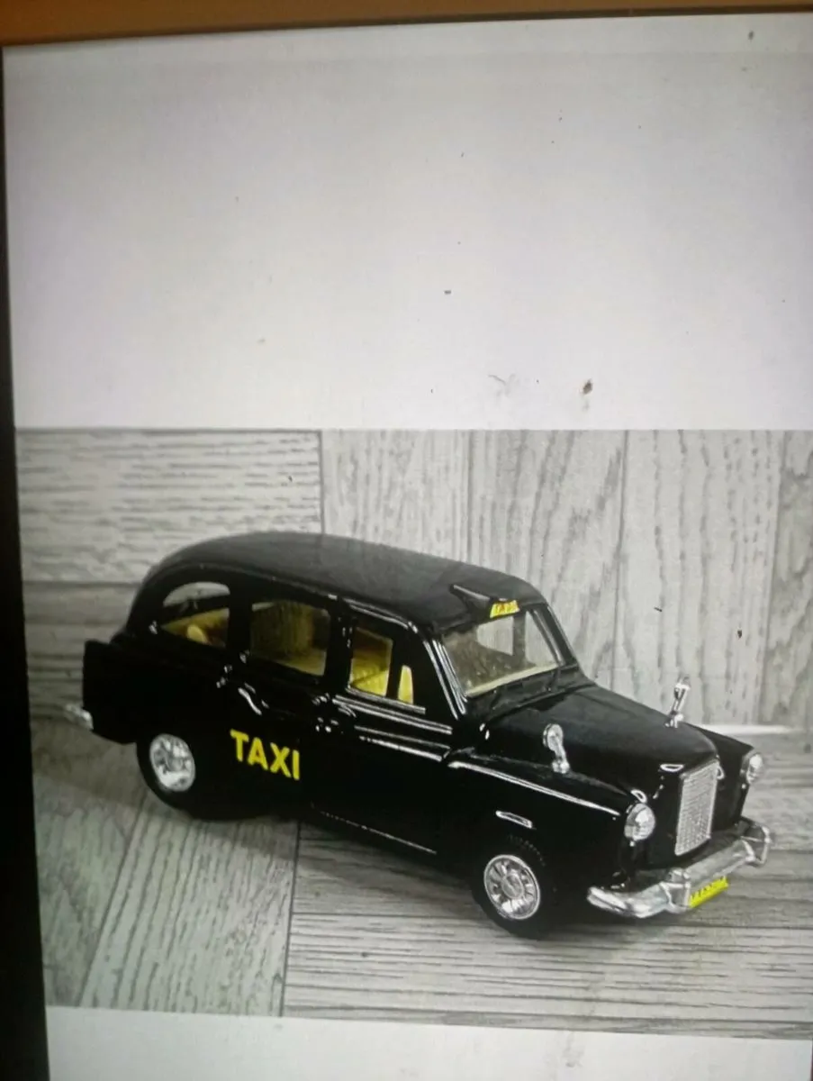 WALLY VINTAGE LONDON BLACK TAXI  P ULL BACK & GO - Image 3