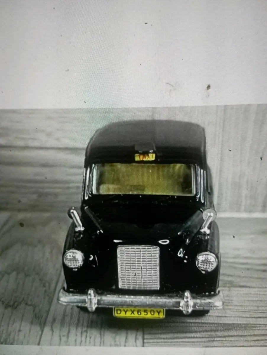 WALLY VINTAGE LONDON BLACK TAXI  P ULL BACK & GO - Image 4