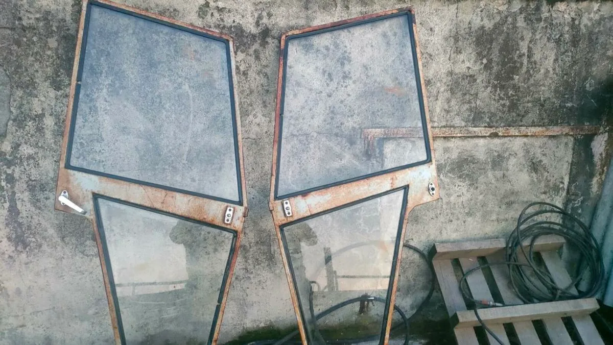 Tractor doors - Image 2