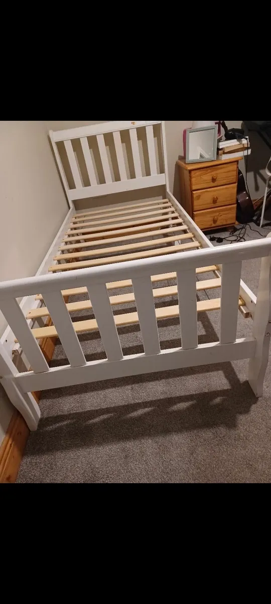 Single bed - Image 3