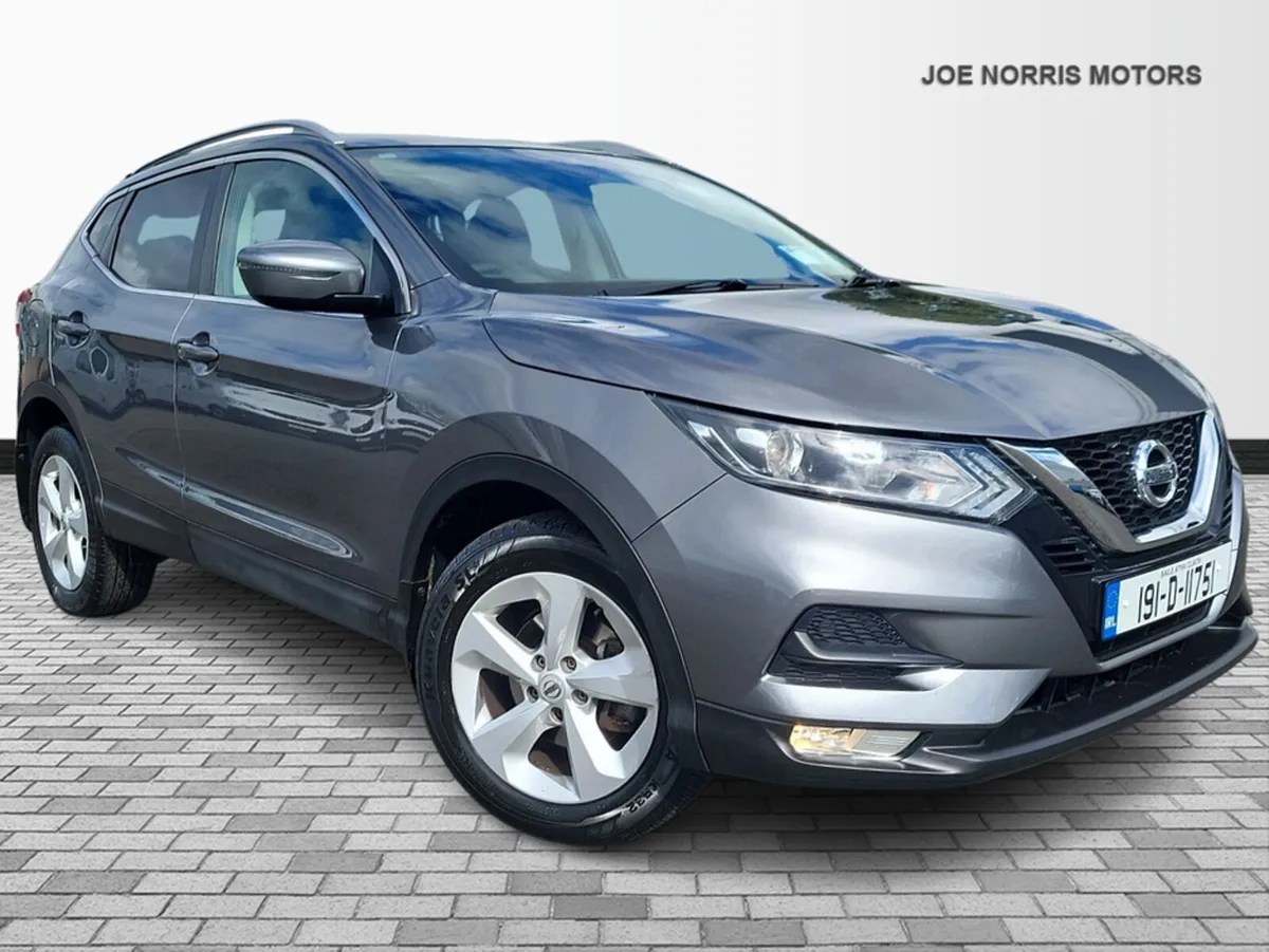 Nissan Qashqai 1.3 SV   AUTOMATIC  5DR - Image 1