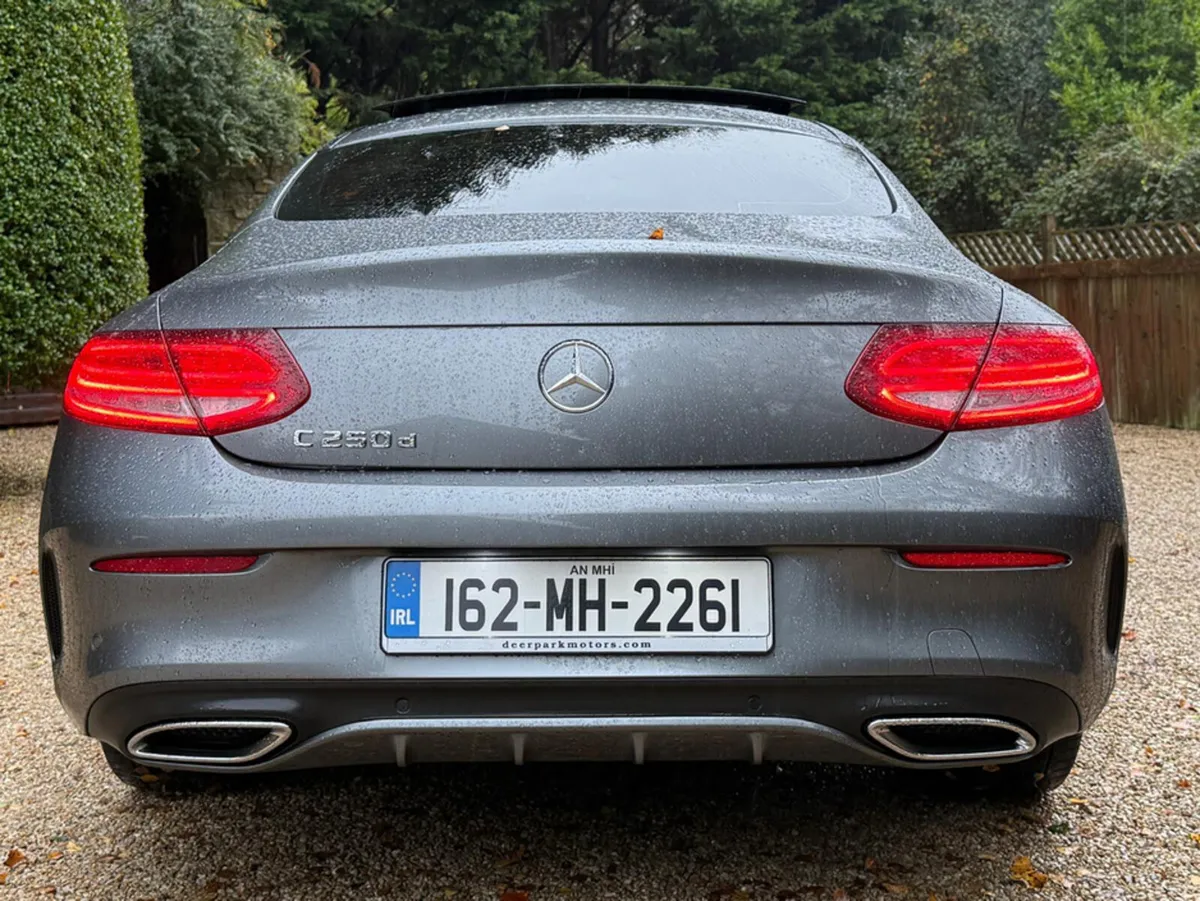 Mercedes-Benz C-Class C 250D AMG LINE PREMIUM PLUS - Image 4