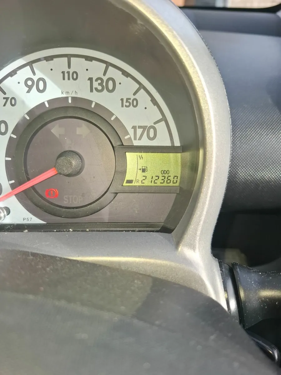 Peugeot 107 2008 - Image 2