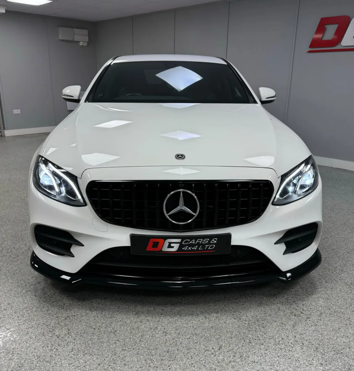 2017 Mercedes E220 D AMG Line Automatic - Image 2