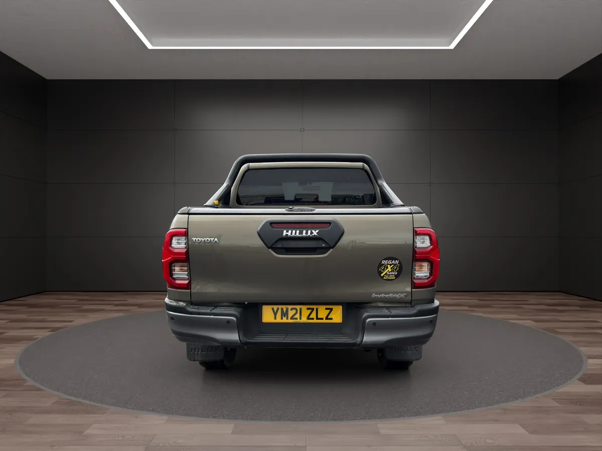 2021 Toyota Hilux Invincible X - Image 4