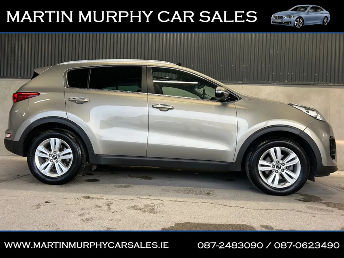 Kia Sportage EXS LOW KMS * PAN ROOF * - Image 2
