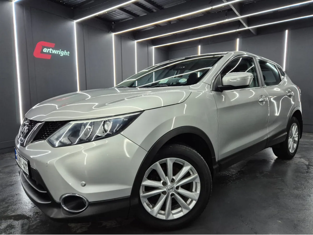 Nissan Qashqai 1.6 SV CVT SAFETY PK 4 4DR AUTO - Image 1