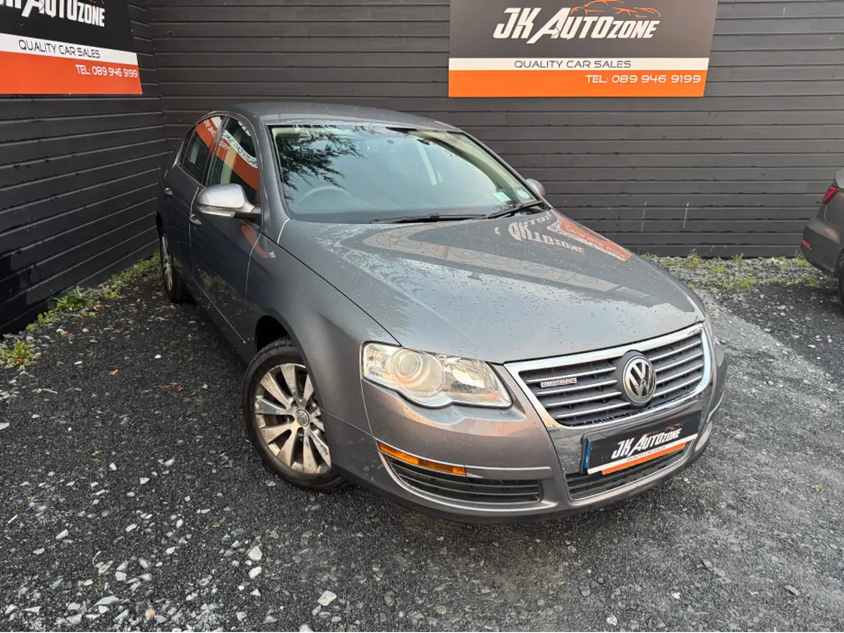 Volkswagen Passat 1.9 TDI BLUEMOTION 105 4DR - Image 1