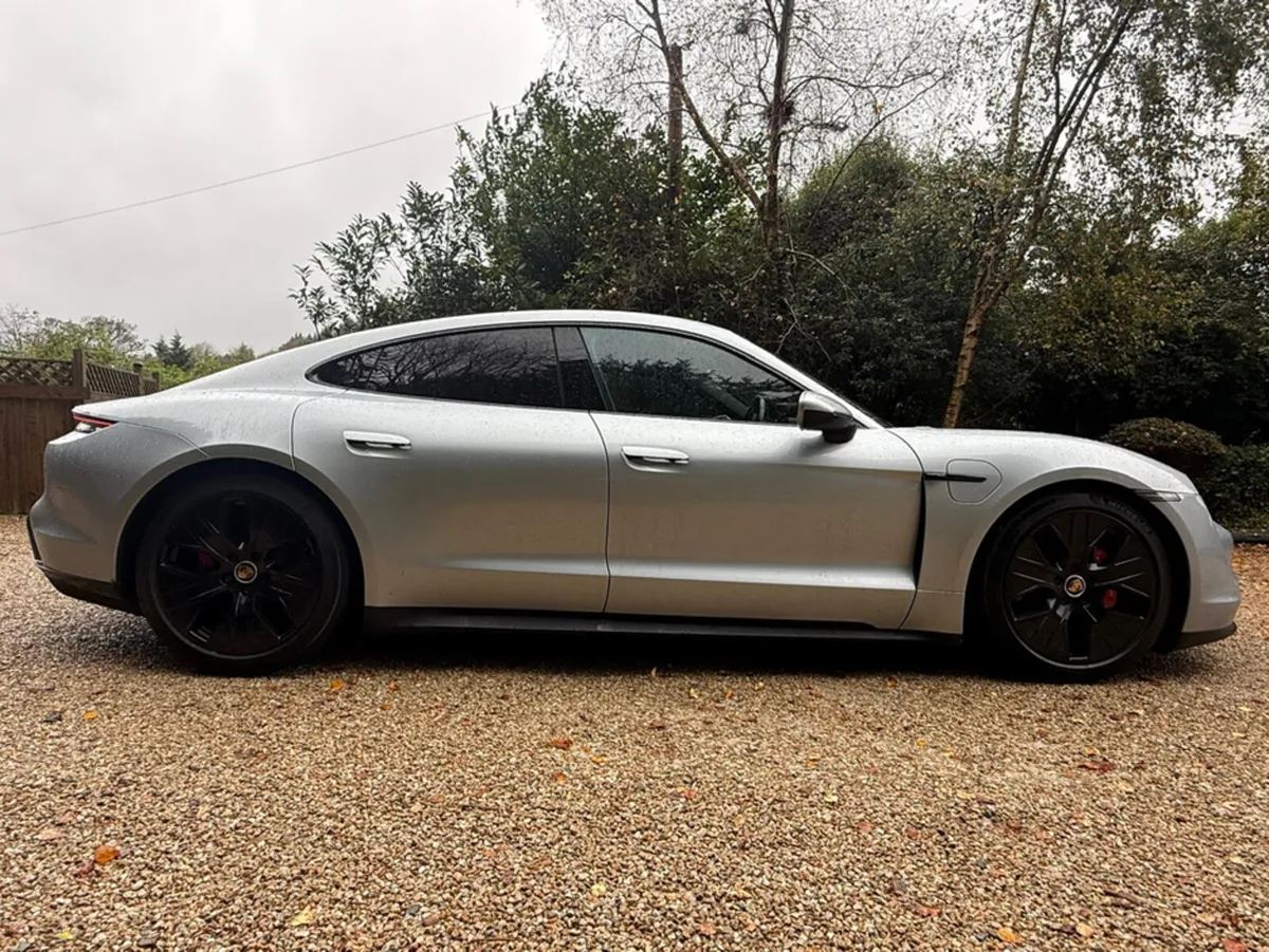 Porsche Taycan 4S *Performance Battery Plus…560bhp - Image 2
