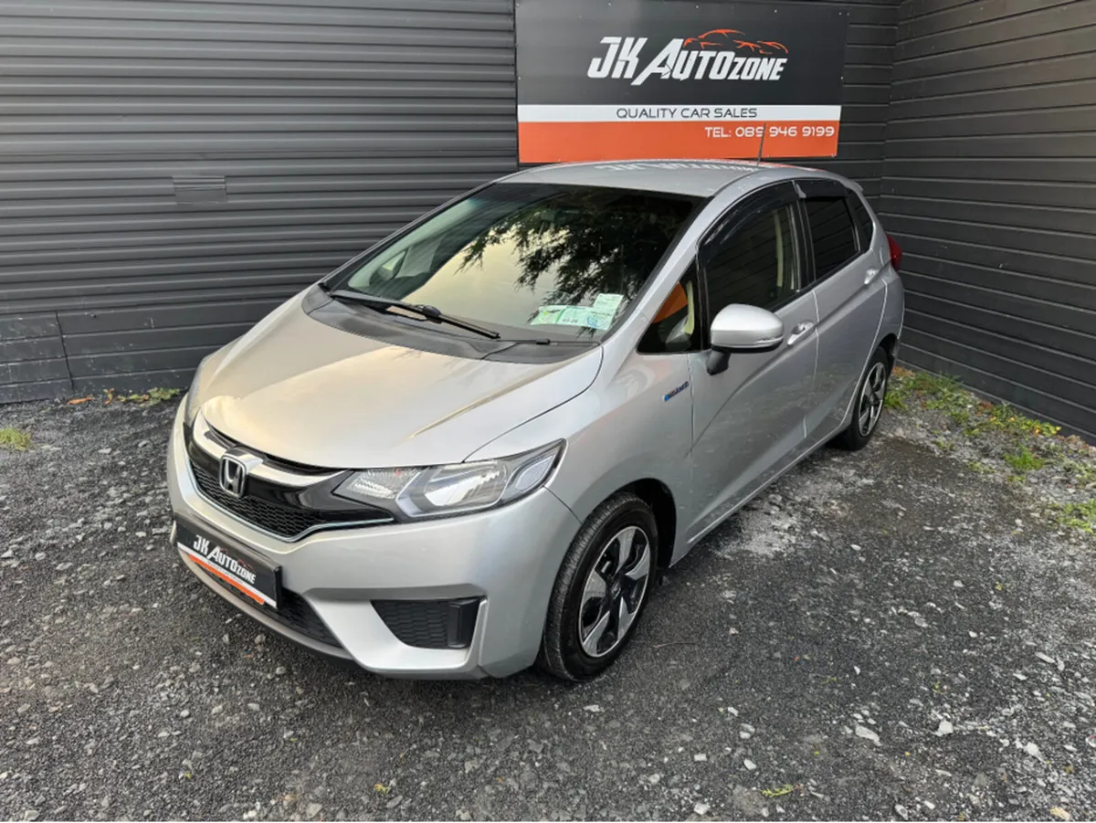 Honda Fit 1.5 HYBRID 5DR AUTO - Image 3