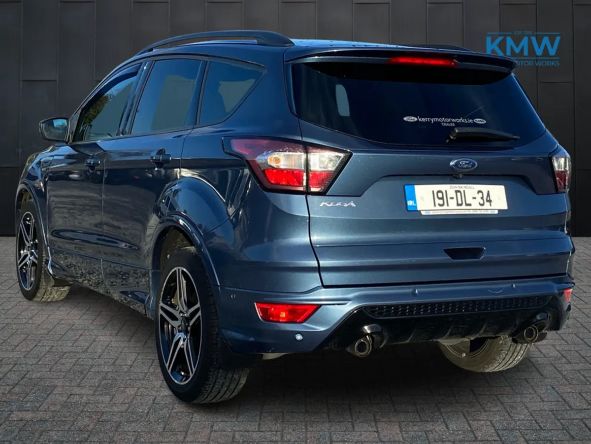 Ford Kuga ST-LINE 1.5 TDCI 120PS 4DR - Image 4