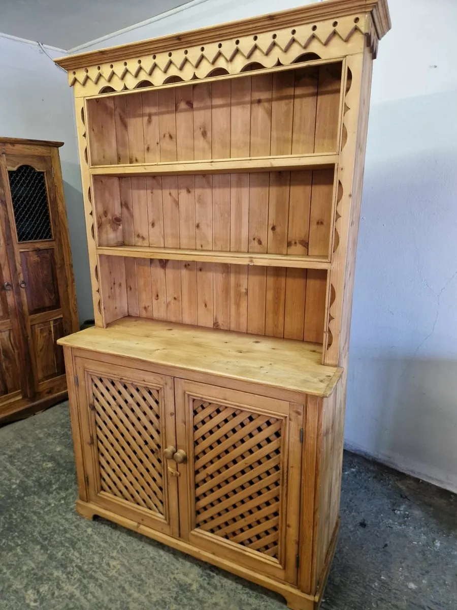 Vintage pine kitchen dresser - Image 1