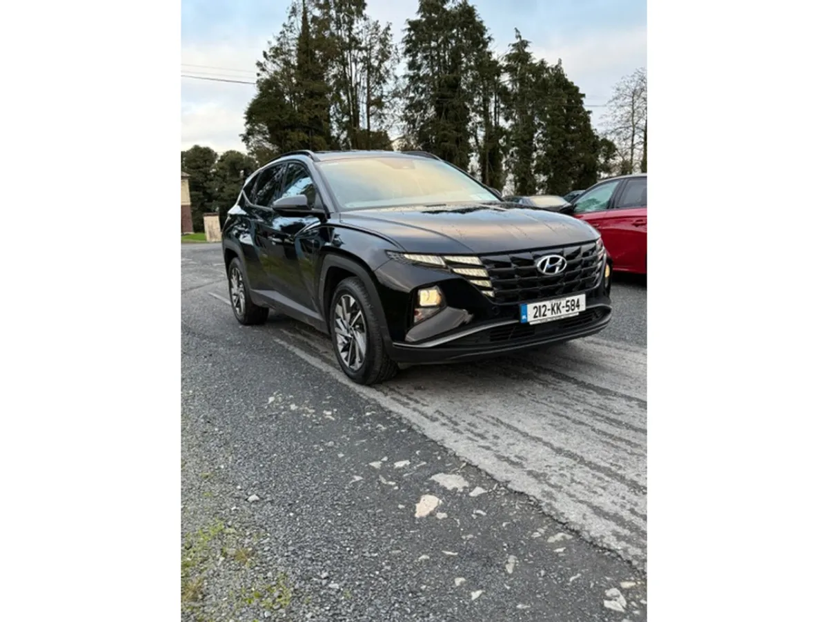 Hyundai Tucson IX35 EXECUTIVE 2TONE HEV AUTO 5DR - Image 2