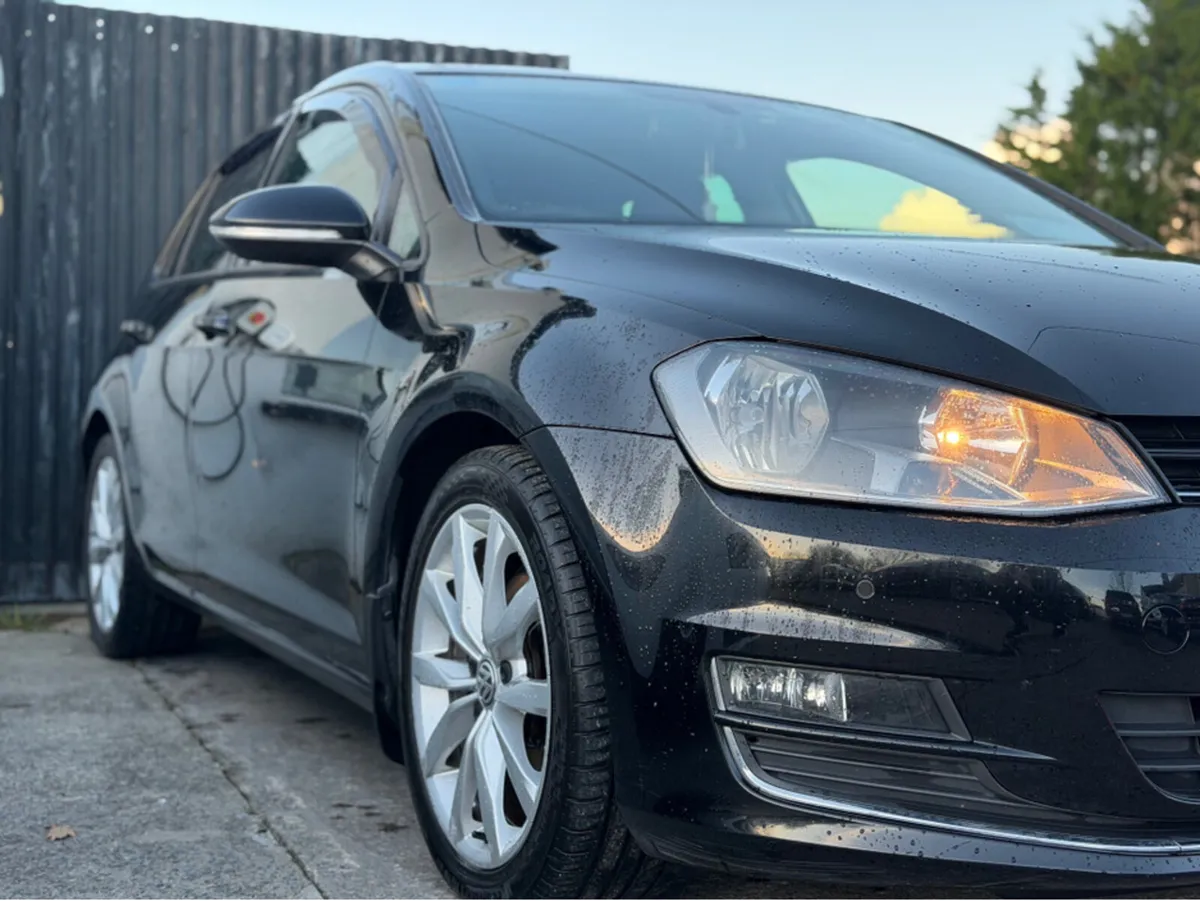 Volkswagen Golf HIGHLINE 1.6 TDI MANUAL 5SPEED 5DR - Image 3