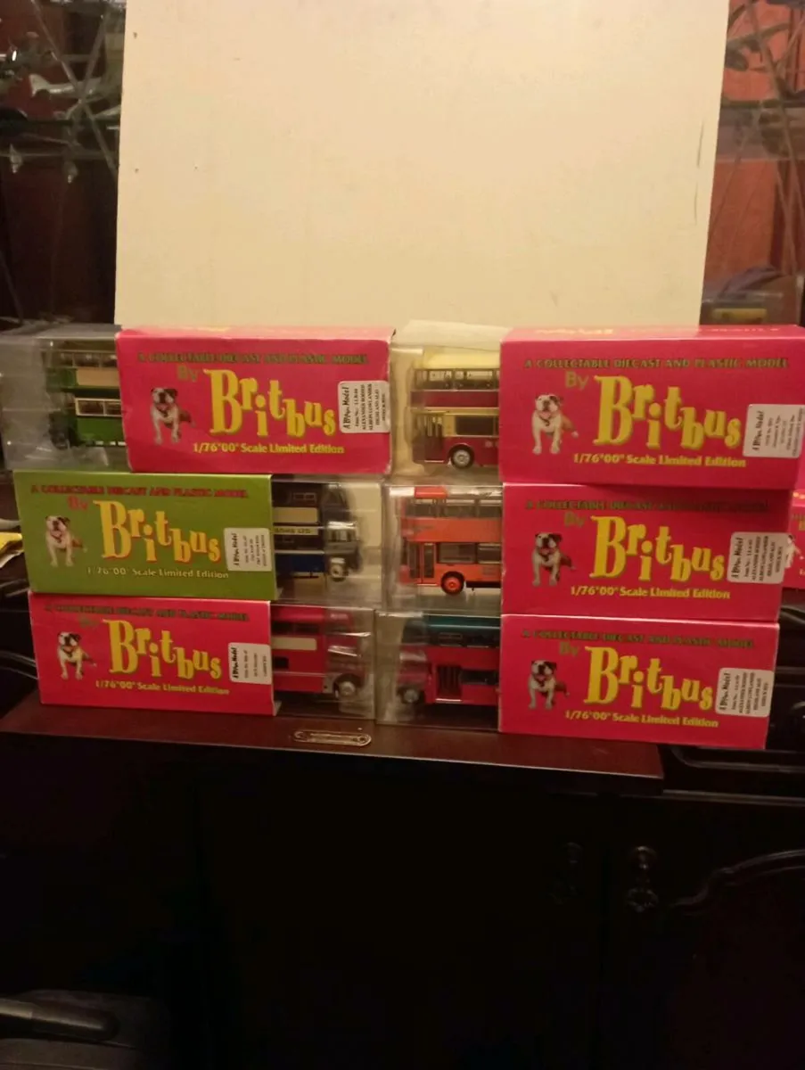 LIMITED EDITION BRITBUS DIE-CAST MODEL BUSES - Image 2
