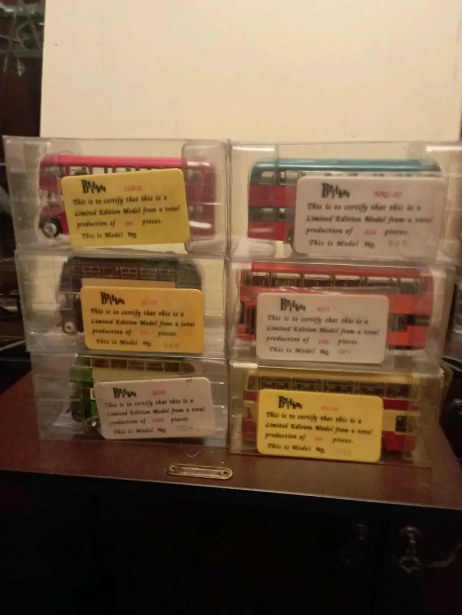 LIMITED EDITION BRITBUS DIE-CAST MODEL BUSES - Image 3