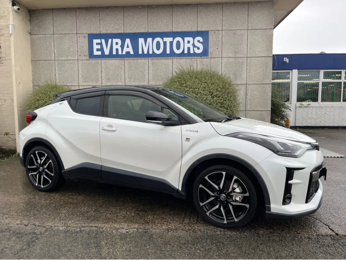 Toyota C-HR GR AUTOMATIC HYBRID 1.8 PETROL //HIGH - Image 3