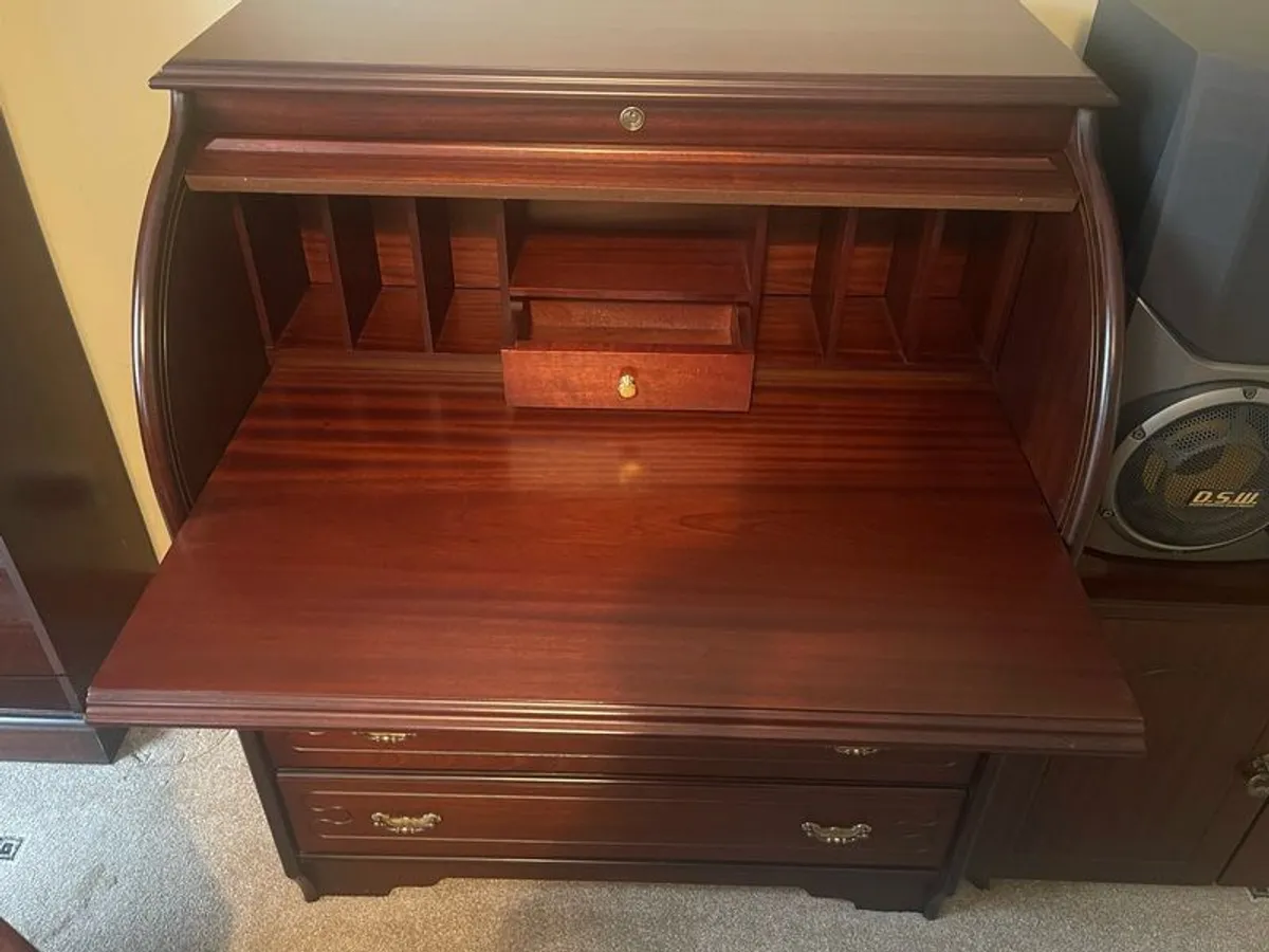 Mahogany roll-top Bureau Desk - Image 4