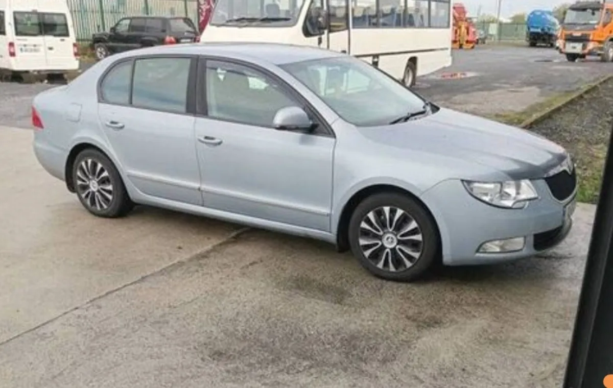 Skoda Superb - Image 1