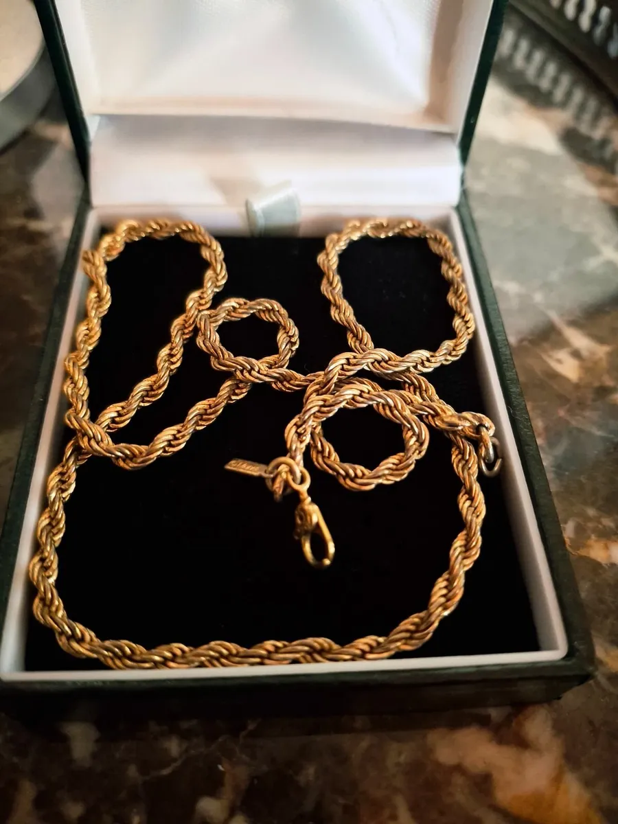 Stunning Vintage Monet Rope Chain Necklace. - Image 3