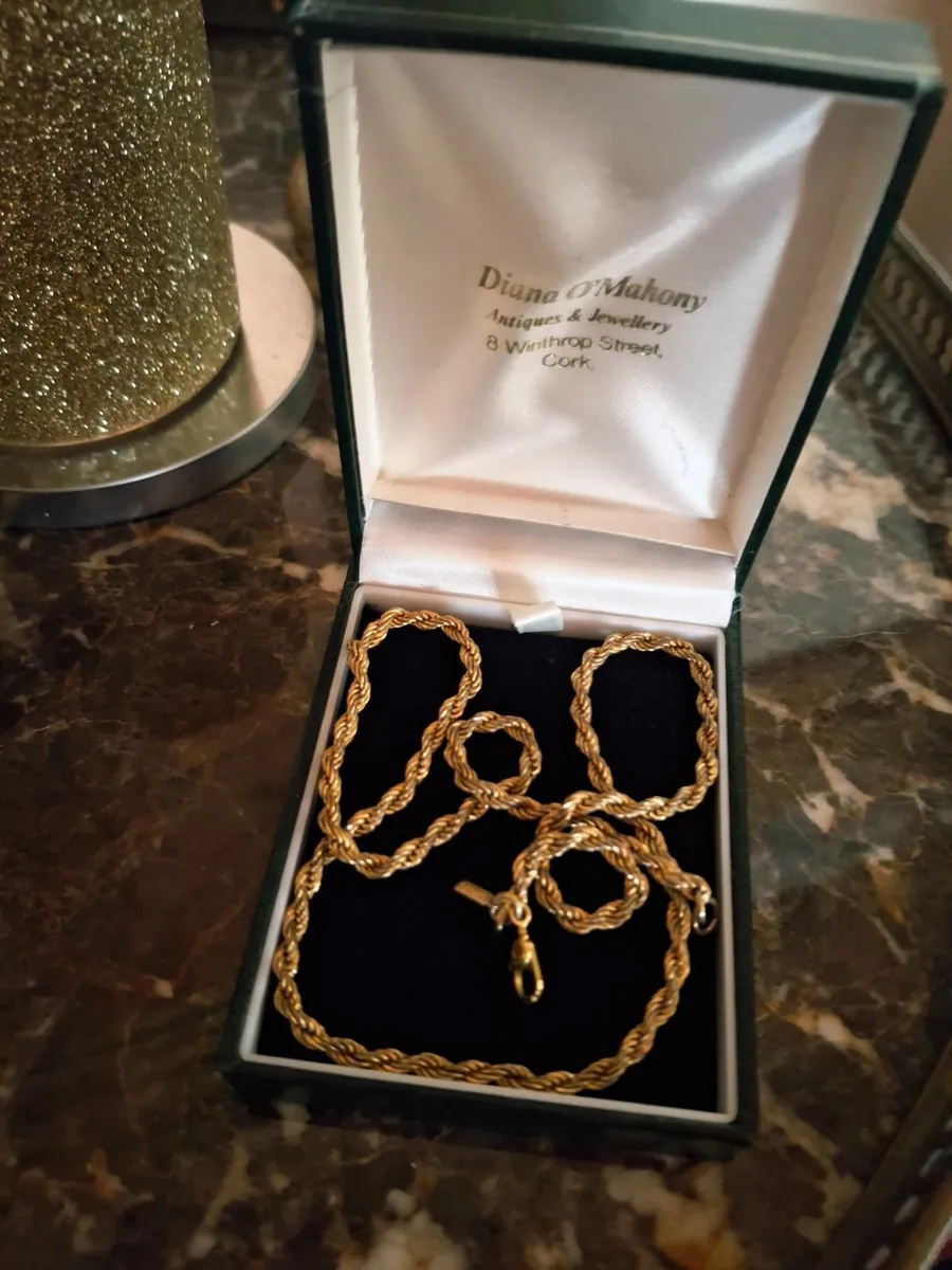 Stunning Vintage Monet Rope Chain Necklace. - Image 1