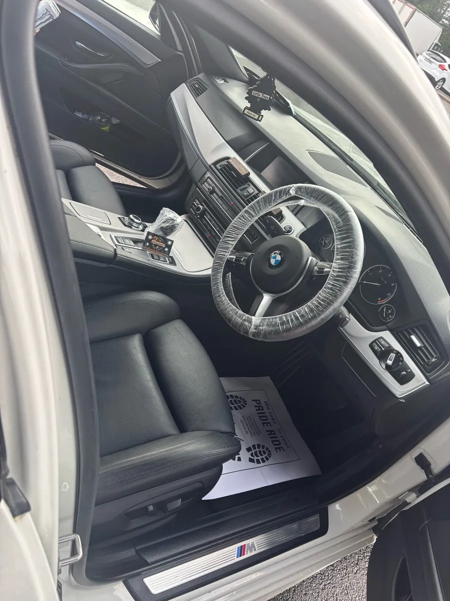 BMW 520 touring model - Image 4