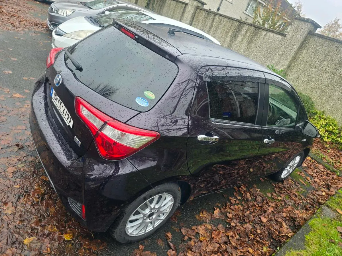 Toyota Vitz Hybrid 1500cc - Image 4