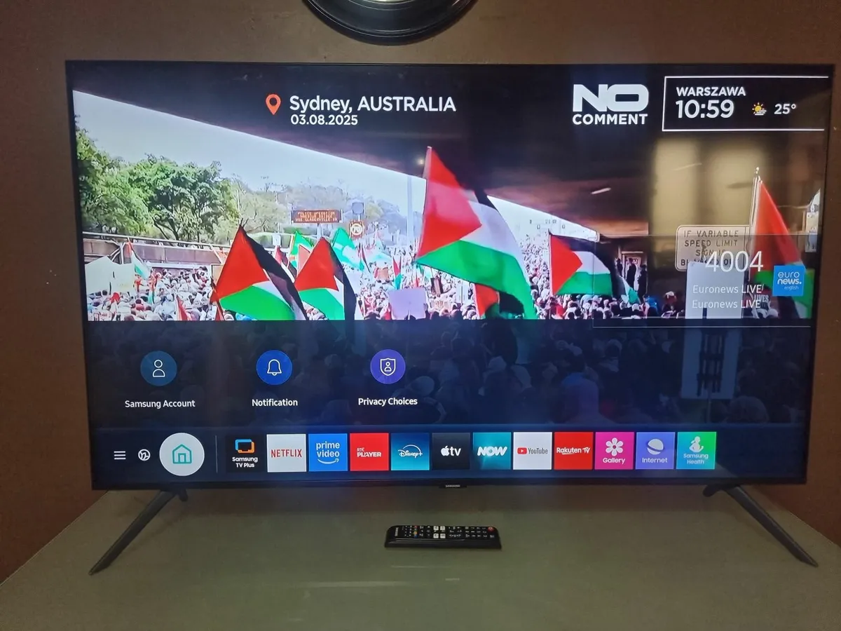 55" Samsung Crystal 4K Quantum HDR Smart TV - Image 2