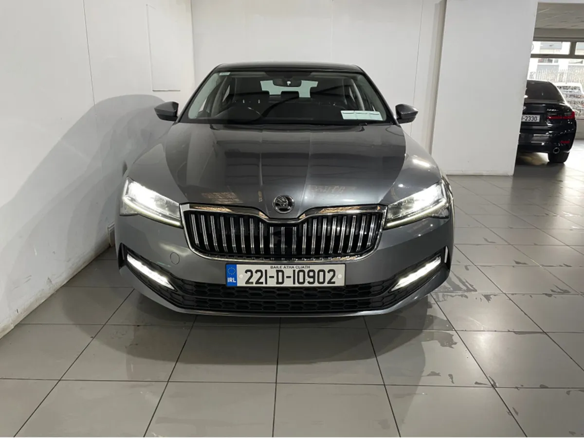 Skoda Superb AMBITION 2.0 TDI 150HP 5DR FULL SERVI - Image 2