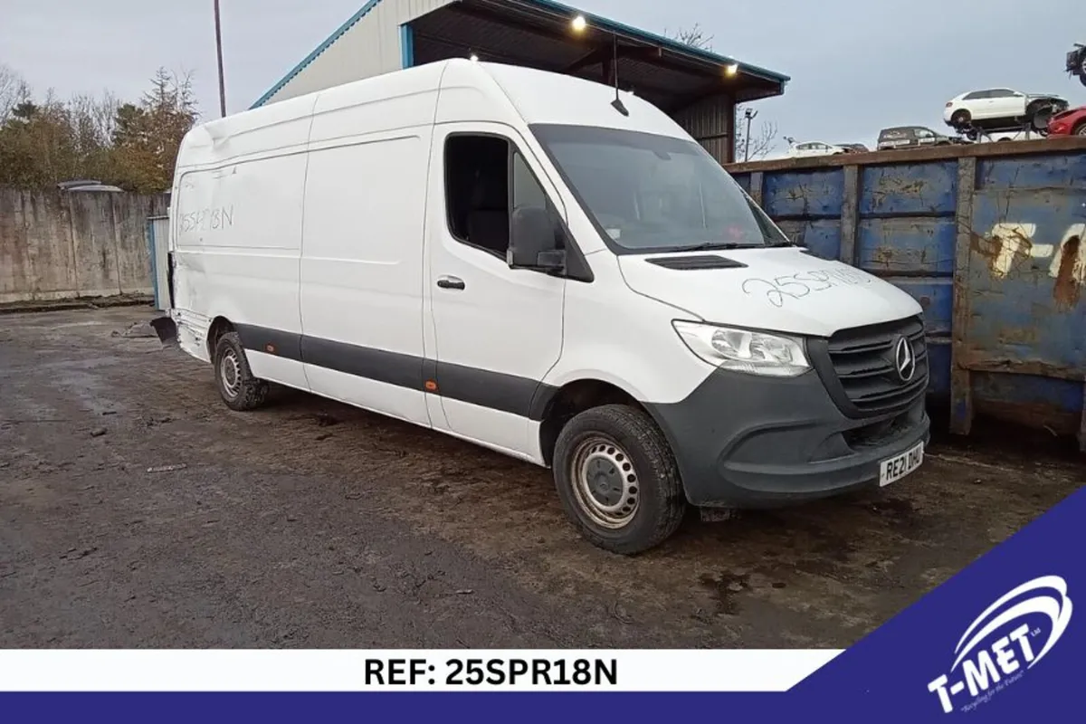 2021 MERCEDES SPRINTER BREAKING FOR PARTS - Image 4