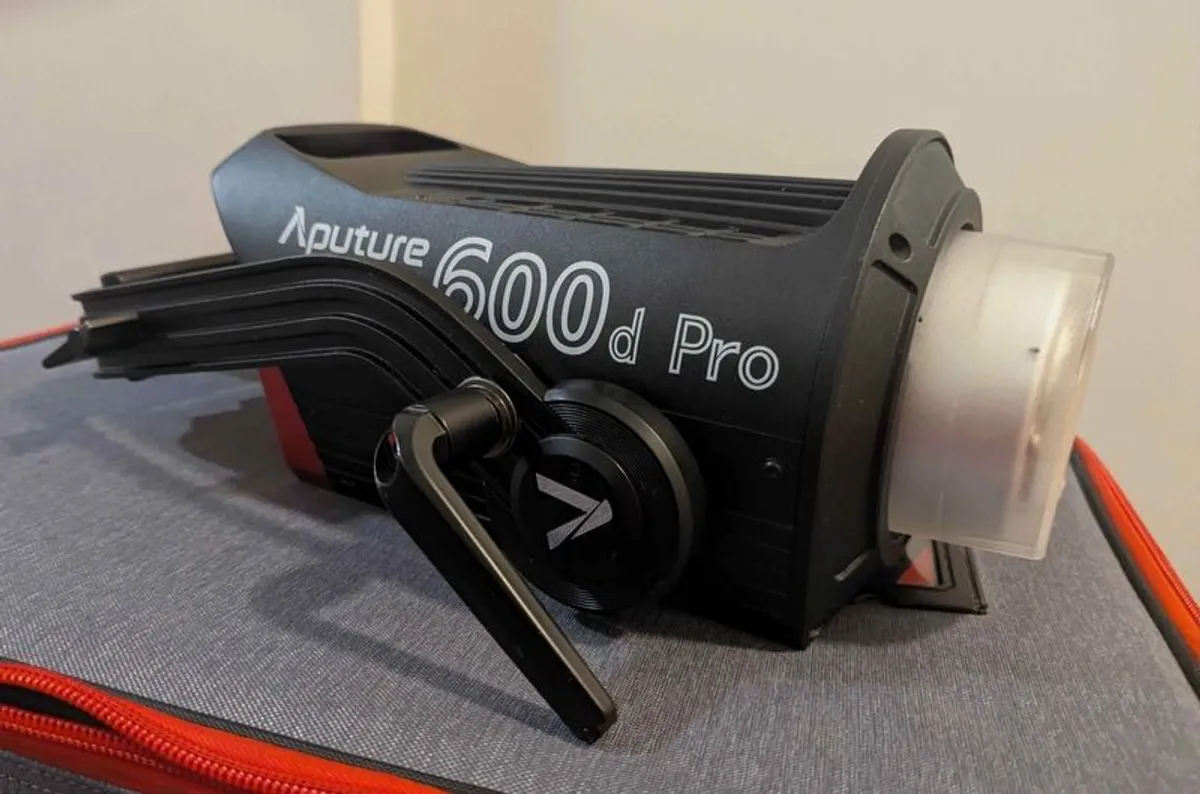Aputure 600d Pro plus Case Excellent Condition - Image 1