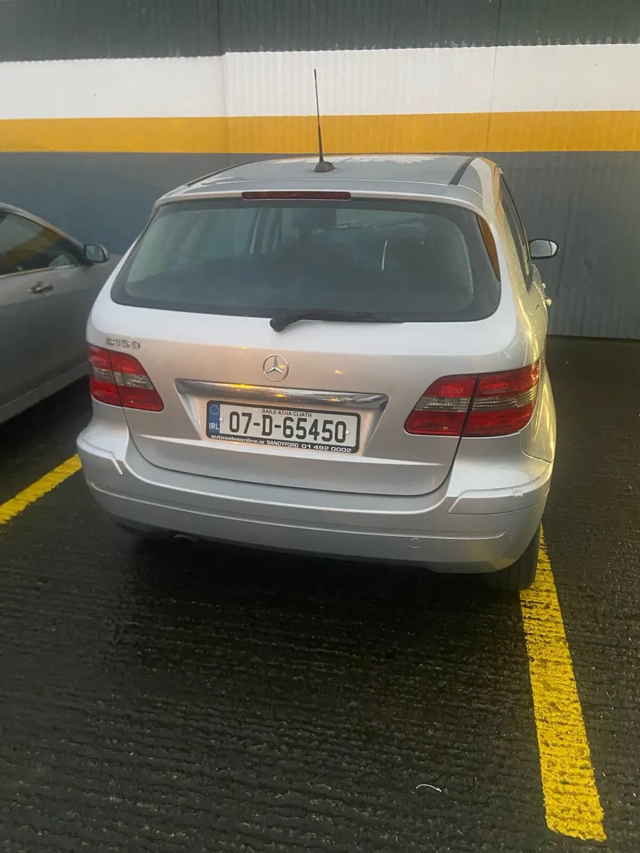 Mercedes B-Class 2007 for repair or breaking - Image 3