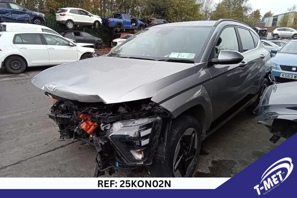 2024 HYUNDAI KONA BREAKING FOR PARTS - Image 4
