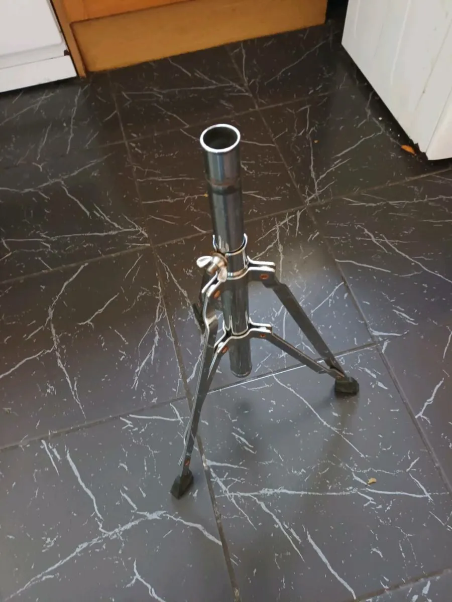 Chrome Tripod Stand - Image 1