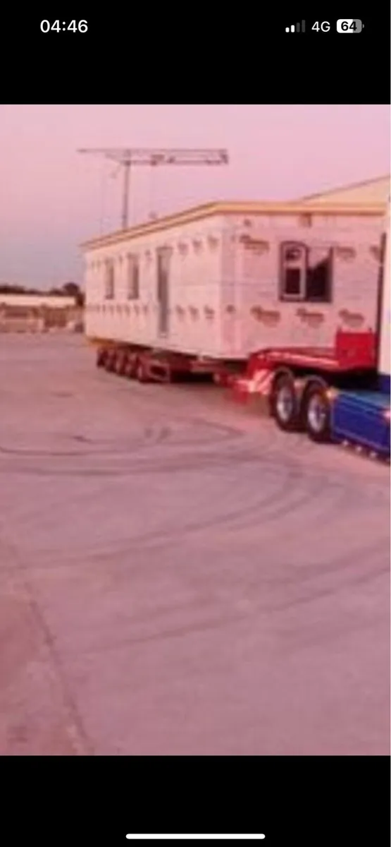 Empty low loader - Image 4