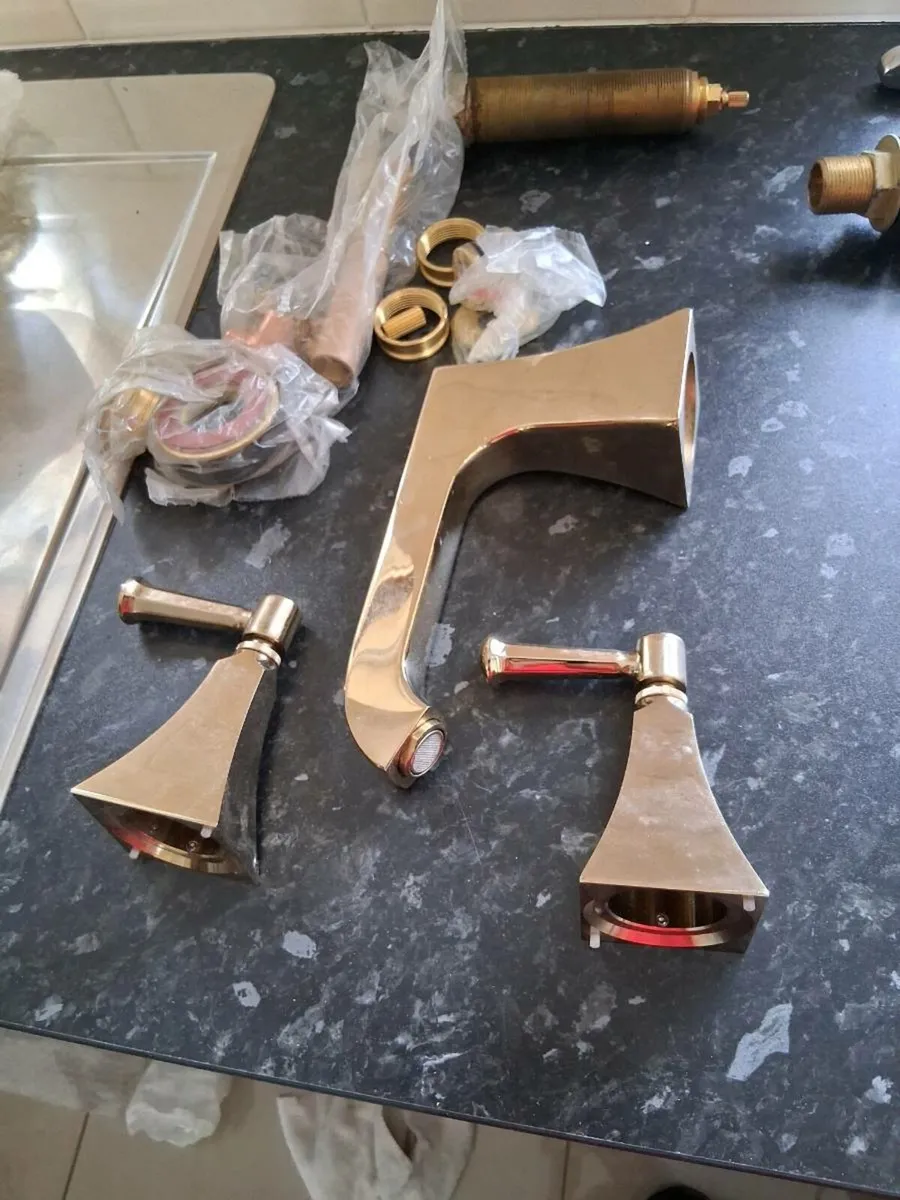 Kitchen taps - Image 3