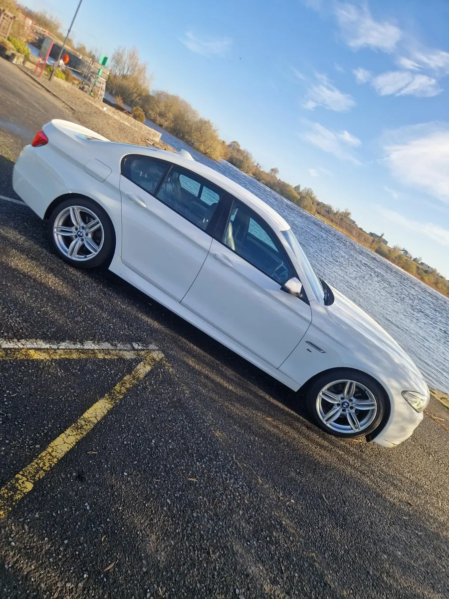 BMW 5-Series 2014 - Image 3
