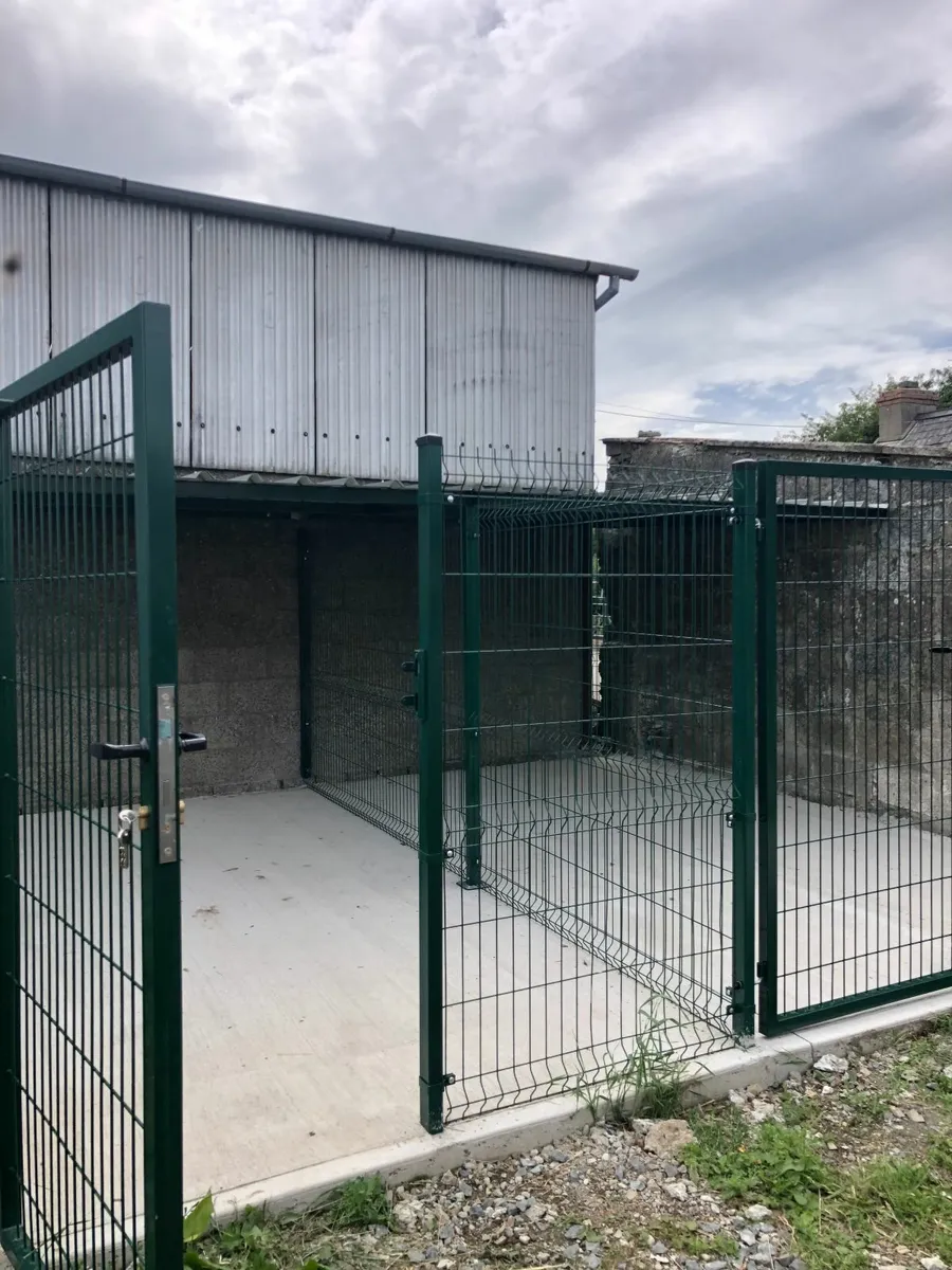 Dog Run. Cage. Concrete base - Image 4