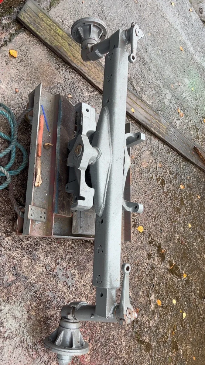 Massey Ferguson 135 front axel and wheels - Image 1