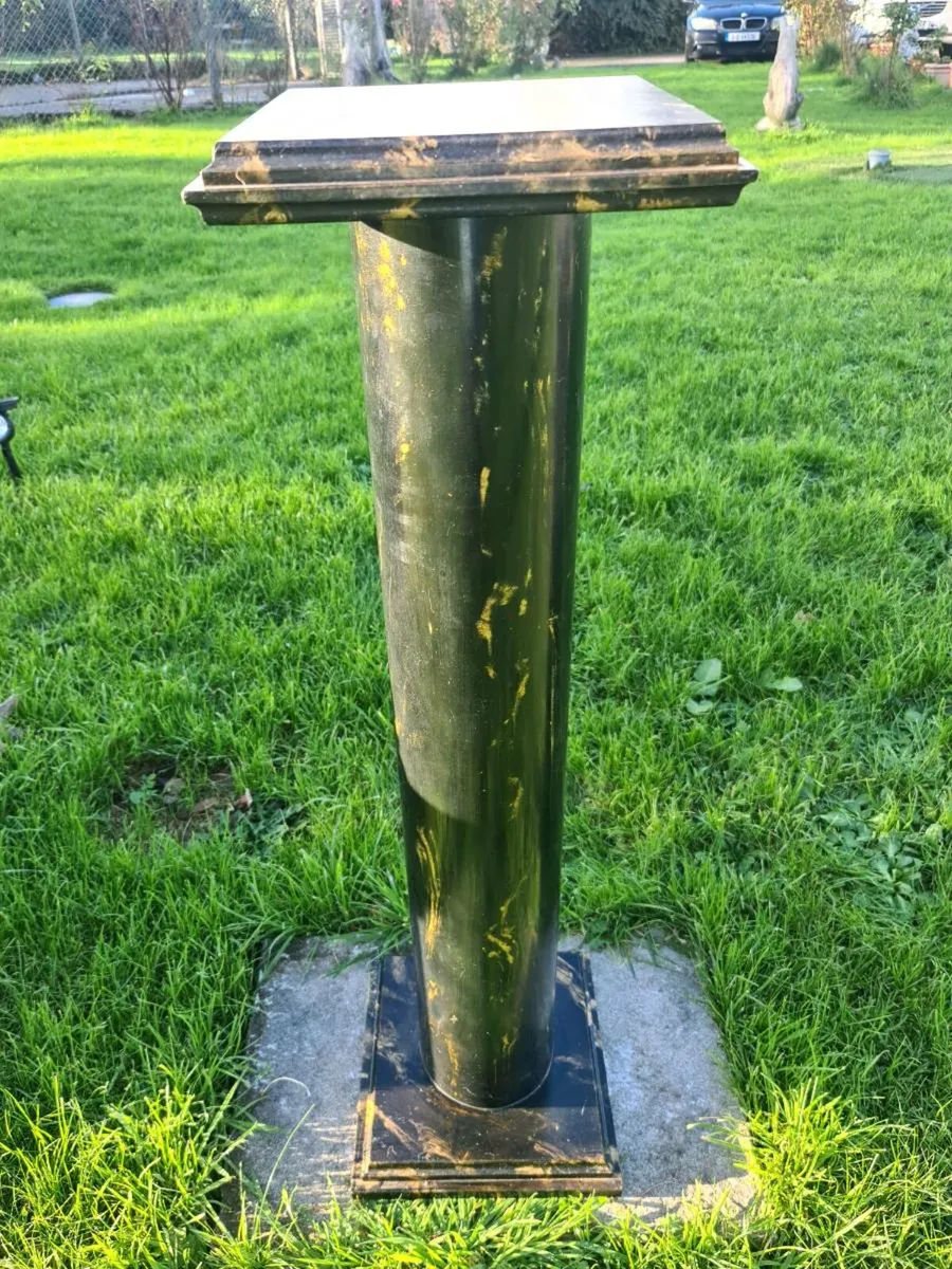 Large pedestal - Image 4
