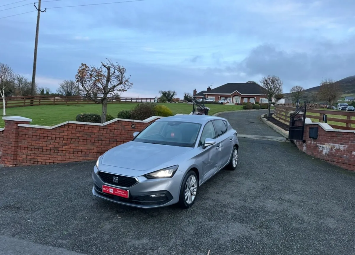 2022 Seat Leon - Image 2