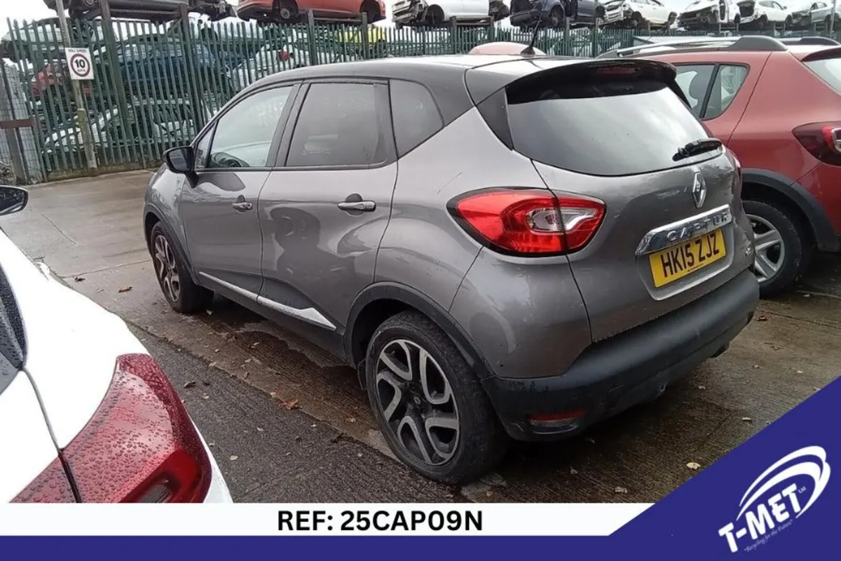 2015 RENAULT CAPTUR BREAKING FOR PARTS - Image 4