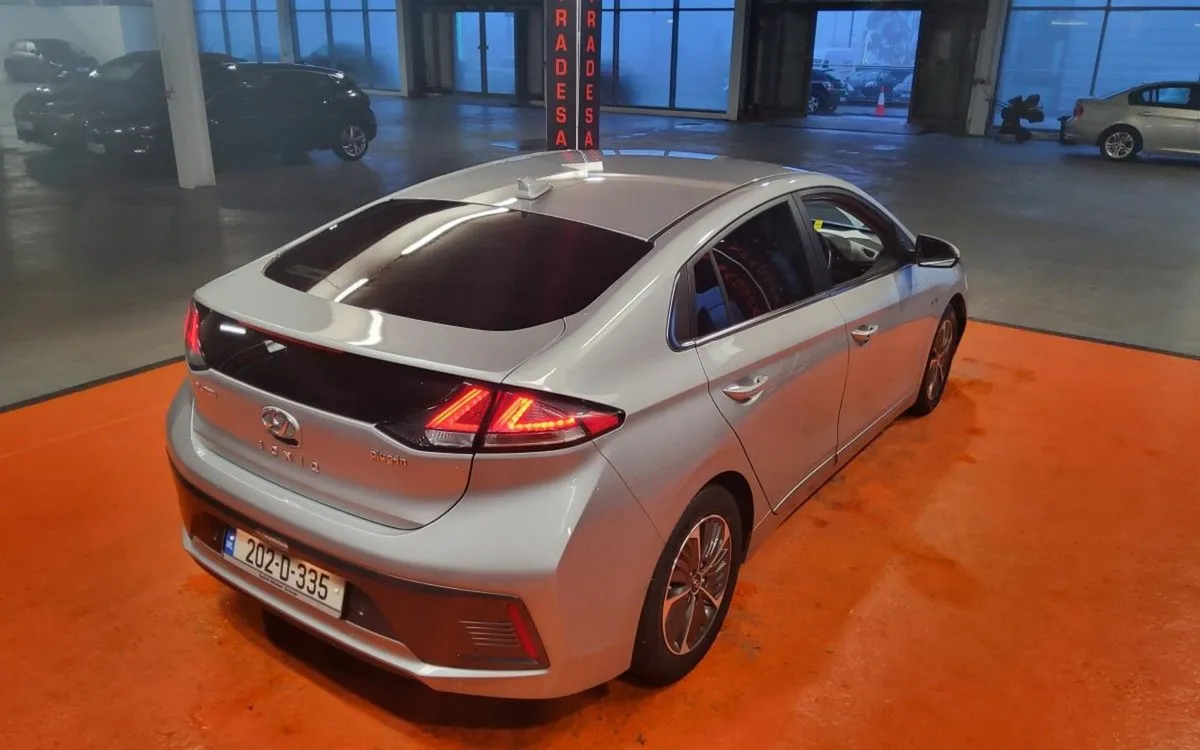 Hyundai IONIQ 1.6 Plug-in - Image 3
