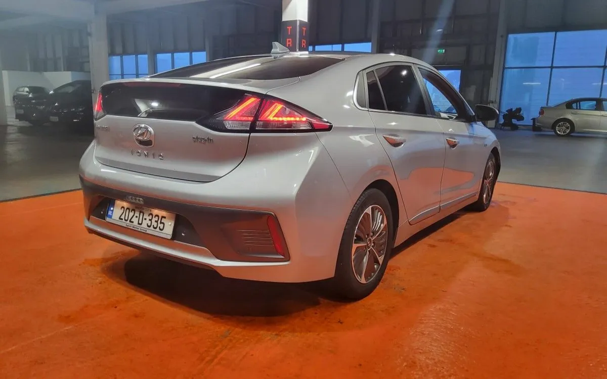 Hyundai IONIQ 1.6 Plug-in - Image 4