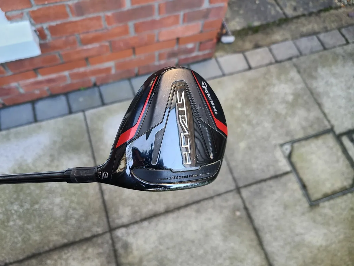 Taylomade stealth 3 wood - Image 2