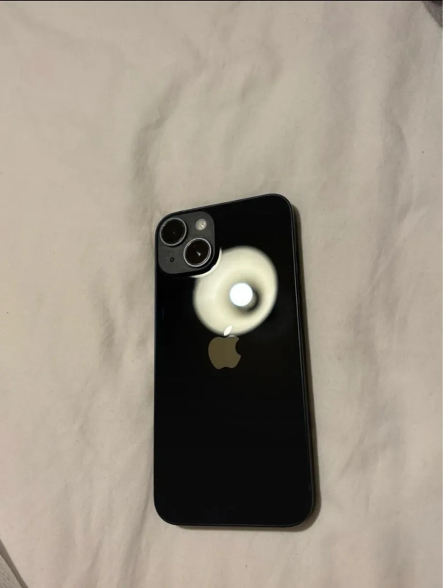 iPhone 14 - Image 2