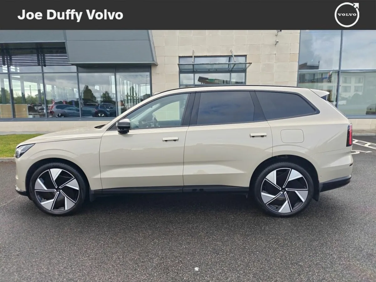 Volvo EX90 Twin Motor Ultra * €20,000 saving from - Image 4