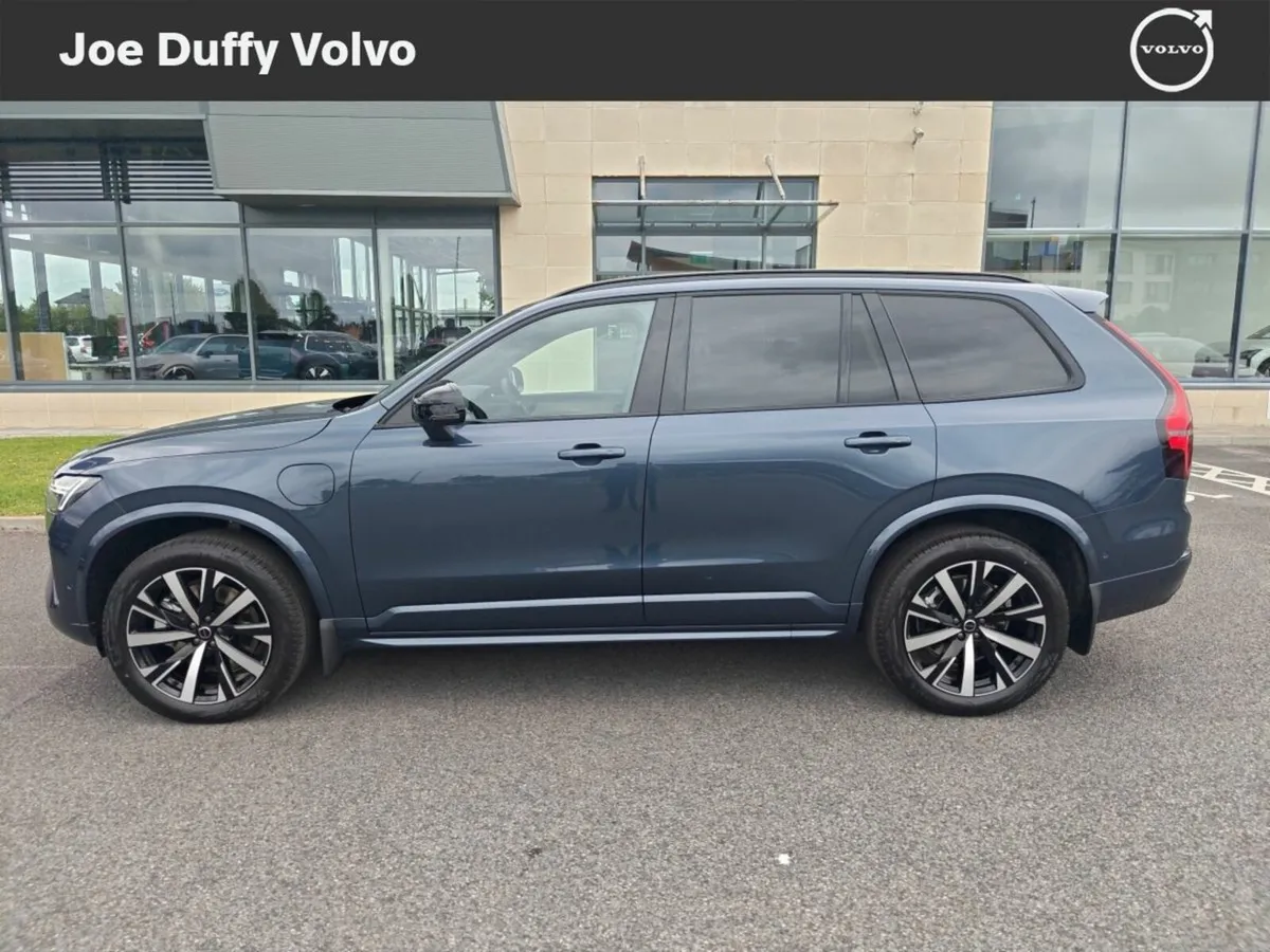 Volvo XC90 Plus Dark * €12,000 saving from New - Image 4
